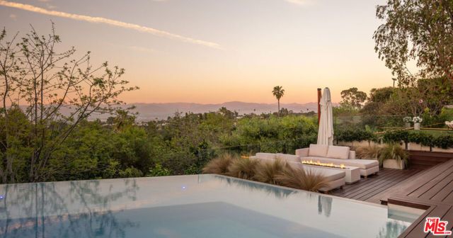 3380 Scadlock Lane, Sherman Oaks, CA 91403