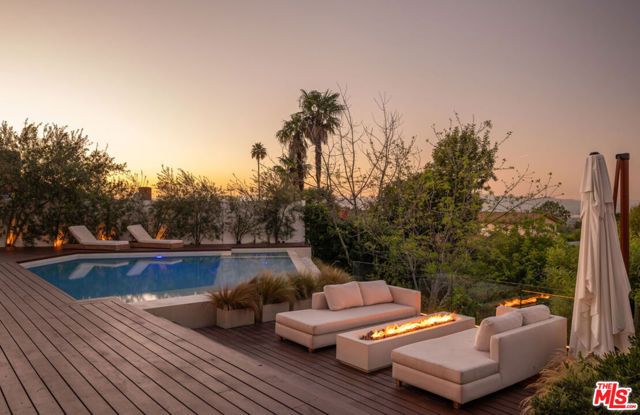 3380 Scadlock Lane, Sherman Oaks, CA 91403