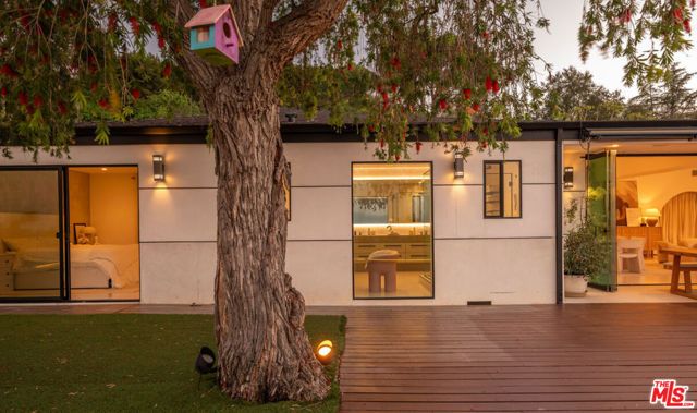 3380 Scadlock Lane, Sherman Oaks, CA 91403