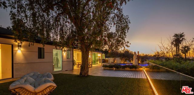 3380 Scadlock Lane, Sherman Oaks, CA 91403