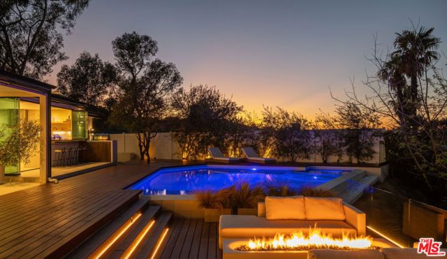 3380 Scadlock Lane, Sherman Oaks, CA 91403