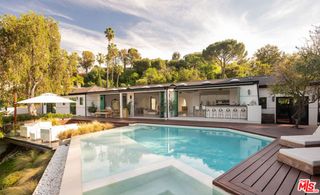 3380 Scadlock Lane, Sherman Oaks, CA 91403