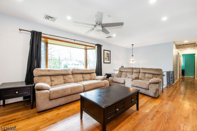 17 Cole Rd, Fairfield Twp., NJ 07004