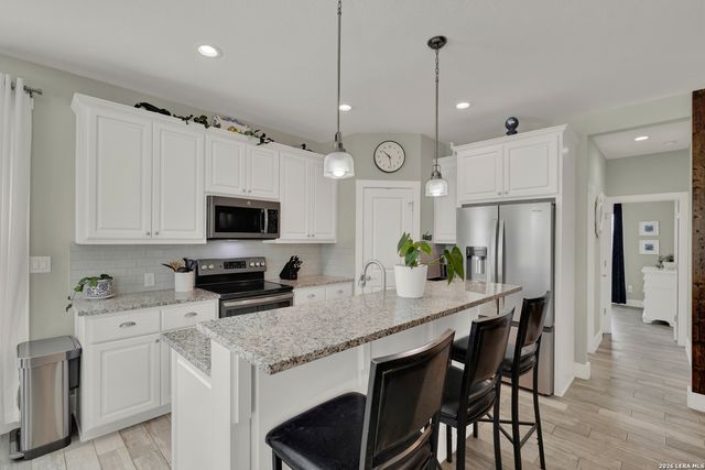 1720 ROCKY RIDGE LOOP, Canyon Lake, TX 78133