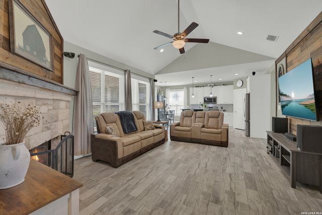 1720 ROCKY RIDGE LOOP, Canyon Lake, TX 78133