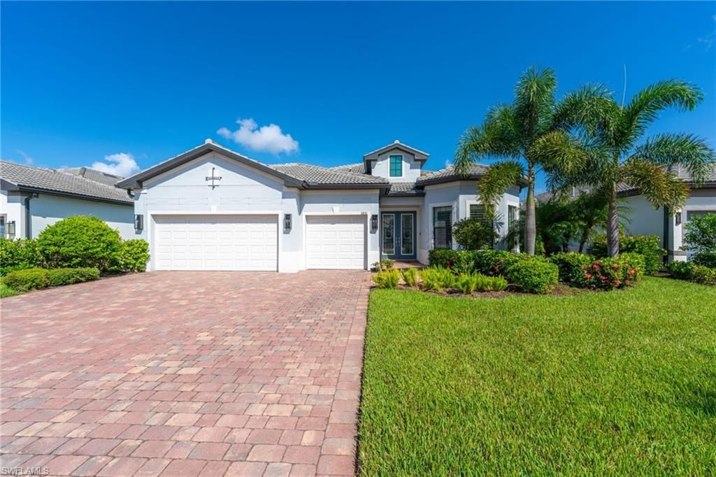 6851 Winding Cypress DR, NAPLES, FL 34114 — photo 2