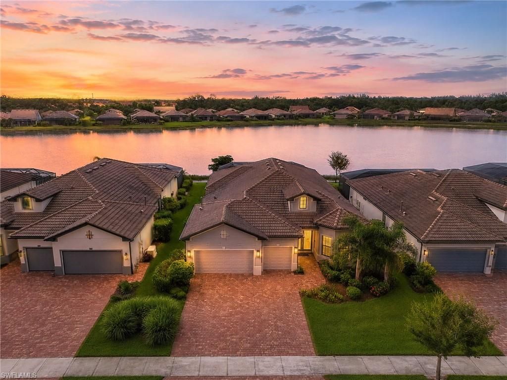 6851 Winding Cypress DR, NAPLES, FL 34114 — photo 4