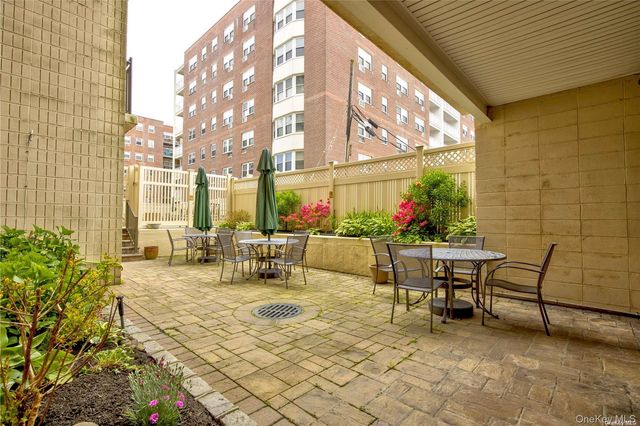 740 E Broadway 6k, Long Beach, NY 11561