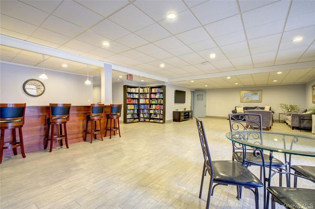 740 E Broadway 6k, Long Beach, NY 11561