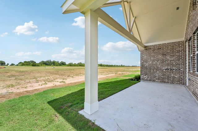 220 Dunovant Drive, Sealy, TX 77474