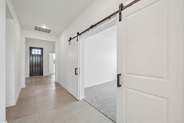 220 Dunovant Drive, Sealy, TX 77474