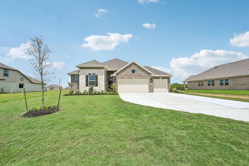 220 Dunovant Drive, Sealy, TX 77474