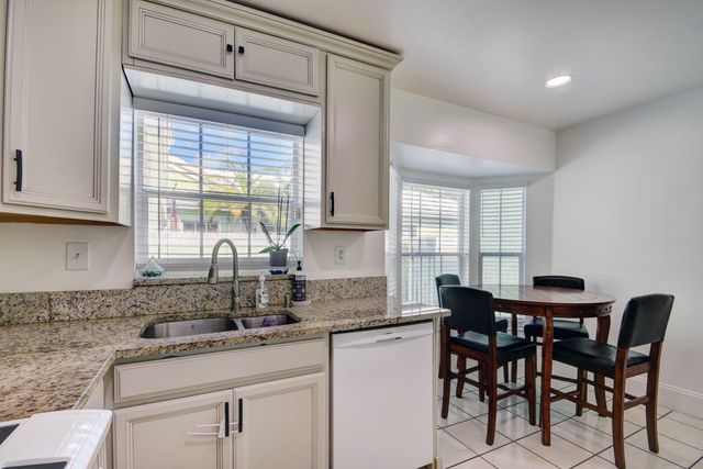 2519 Country Golf Drive, Wellington, FL 33414