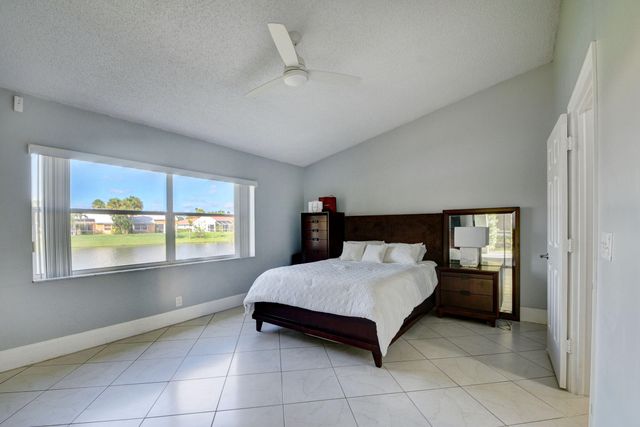 2519 Country Golf Drive, Wellington, FL 33414