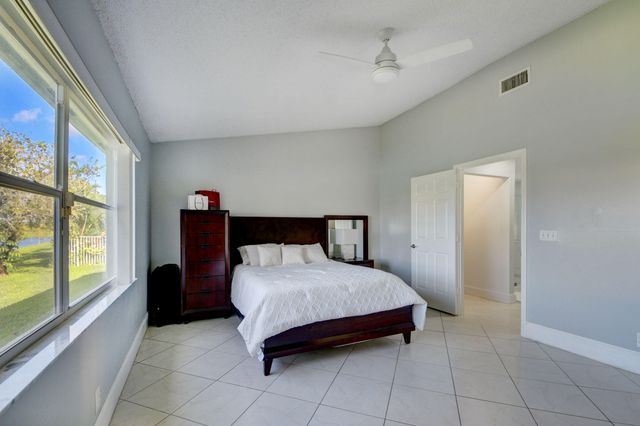 2519 Country Golf Drive, Wellington, FL 33414