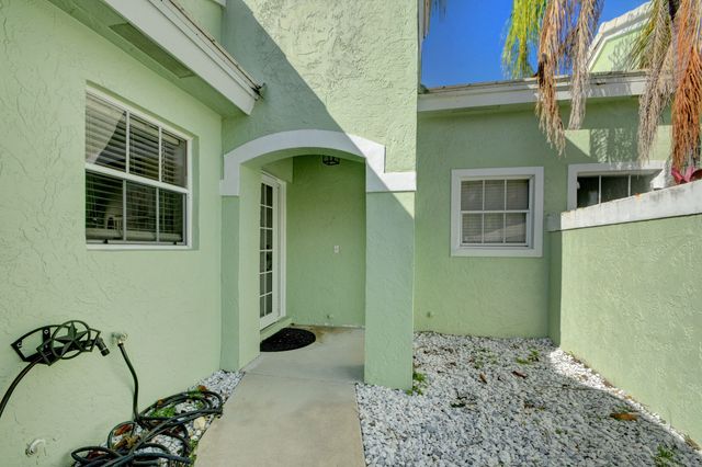 2519 Country Golf Drive, Wellington, FL 33414