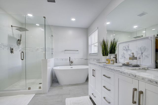 2519 Country Golf Drive, Wellington, FL 33414