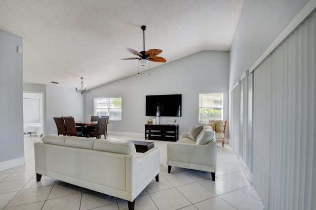 2519 Country Golf Drive, Wellington, FL 33414