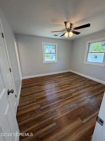43 Lighthouse Drive, Manahawkin, NJ 08050