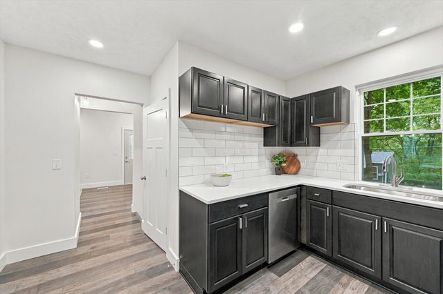 702 LINDBERG Drive, Council Bluffs, IA 51503
