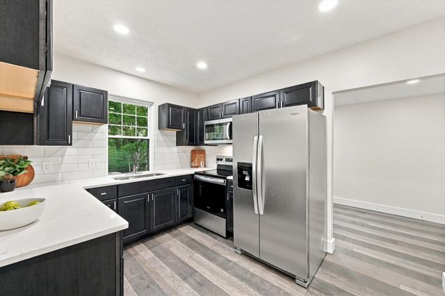 702 LINDBERG Drive, Council Bluffs, IA 51503