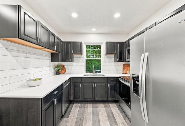 702 LINDBERG Drive, Council Bluffs, IA 51503