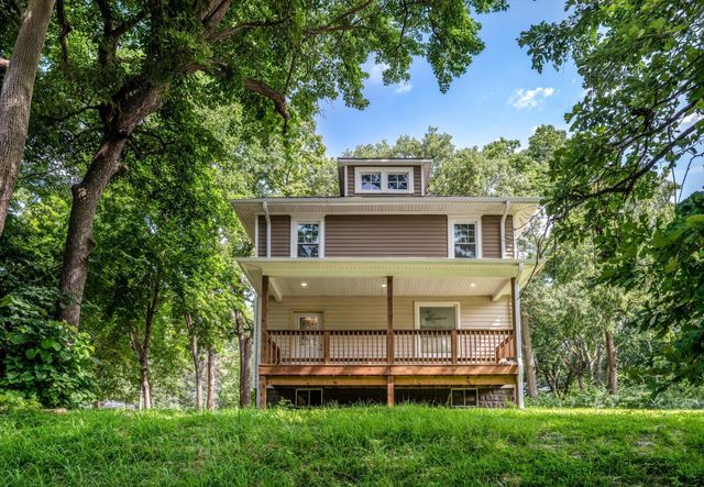 702 LINDBERG Drive, Council Bluffs, IA 51503