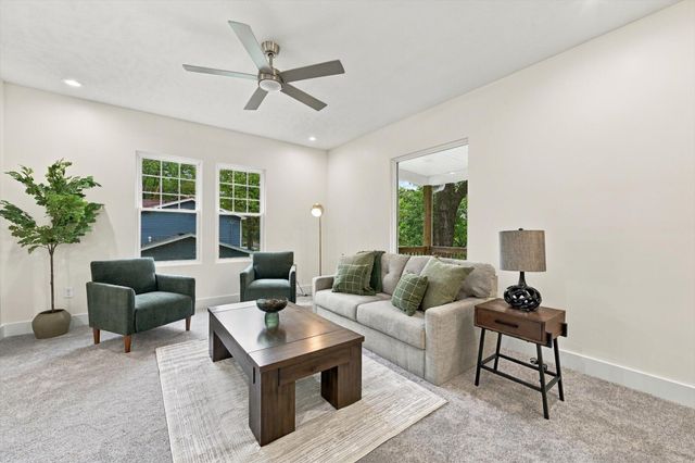 702 LINDBERG Drive, Council Bluffs, IA 51503