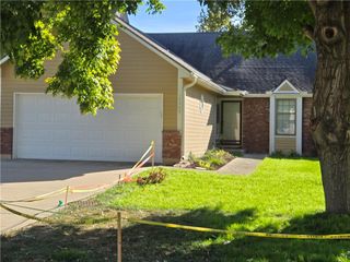 17305 E 52nd Street, Independence, MO 64055