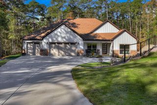 212 Pirates Cove, Mc Cormick, SC 29835