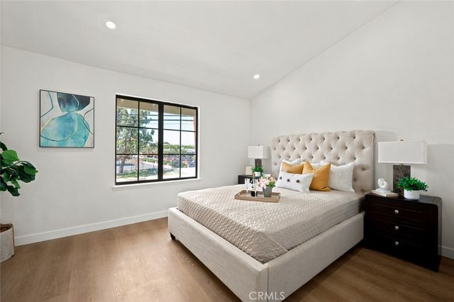 1700 W Cerritos 206, Anaheim, CA 92804