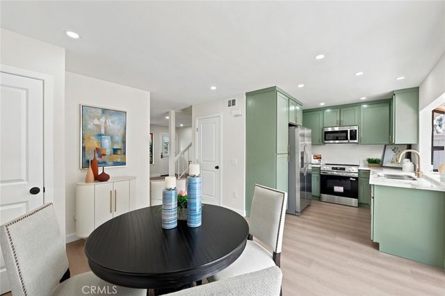 1700 W Cerritos 206, Anaheim, CA 92804