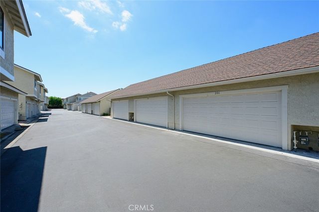 1700 W Cerritos 206, Anaheim, CA 92804