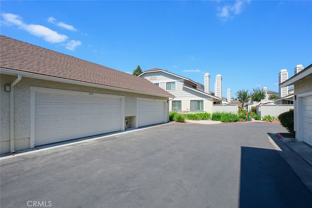 1700 W Cerritos 206, Anaheim, CA 92804