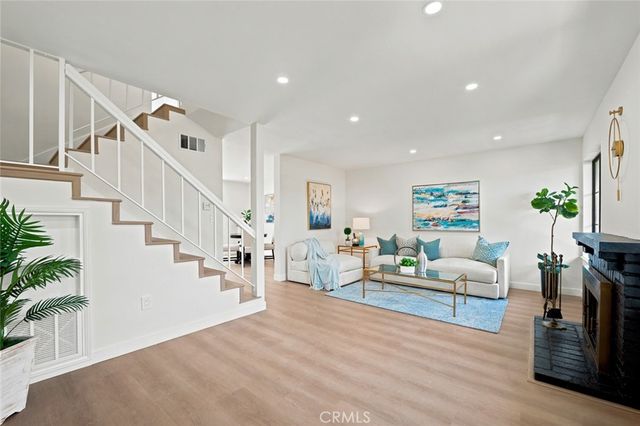 1700 W Cerritos 206, Anaheim, CA 92804