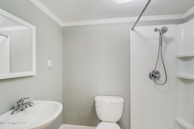 24 Sadie Lee Road, Perkinston, MS 39573