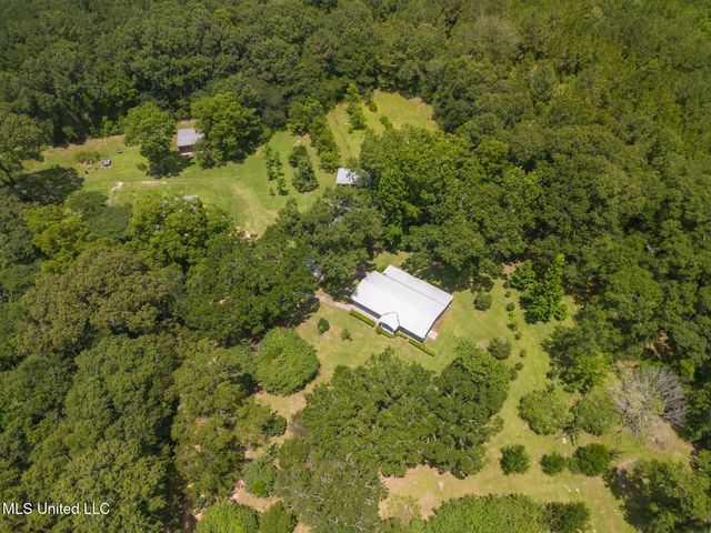 24 Sadie Lee Road, Perkinston, MS 39573