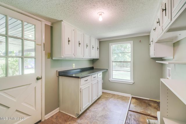 24 Sadie Lee Road, Perkinston, MS 39573