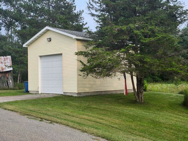 1027 S Lorenz Road, Tawas Twp, MI 48763