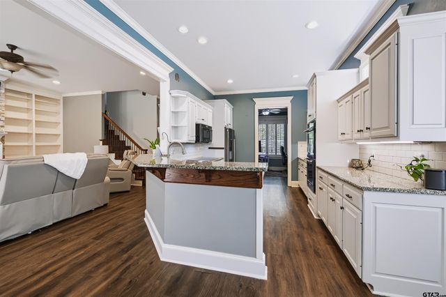 3921 Hanover Place, Tyler, TX 75701