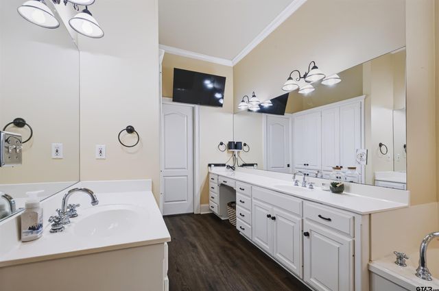 3921 Hanover Place, Tyler, TX 75701