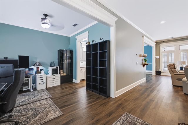 3921 Hanover Place, Tyler, TX 75701