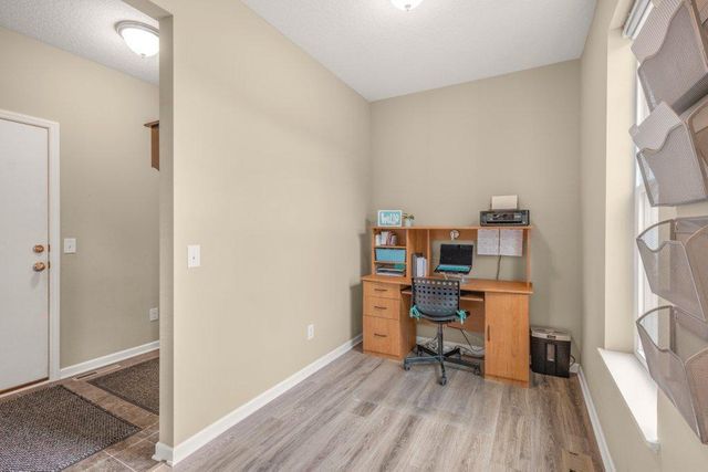 6531 102nd Avenue N, Brooklyn Park, MN 55445