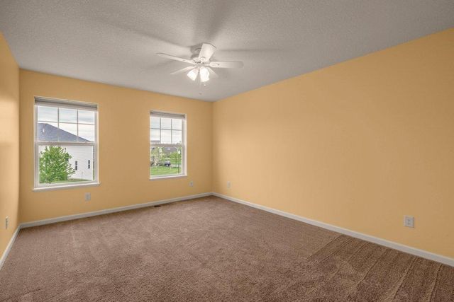 6531 102nd Avenue N, Brooklyn Park, MN 55445