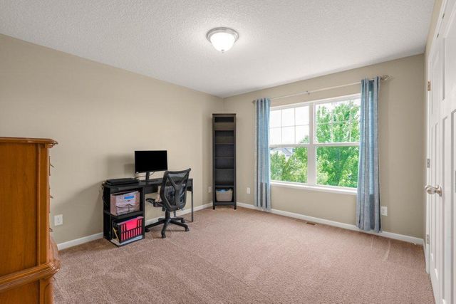 6531 102nd Avenue N, Brooklyn Park, MN 55445