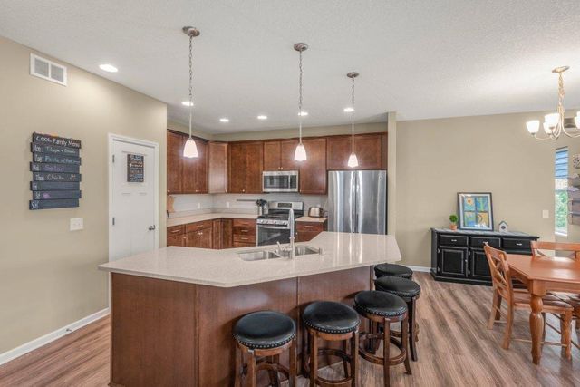 6531 102nd Avenue N, Brooklyn Park, MN 55445