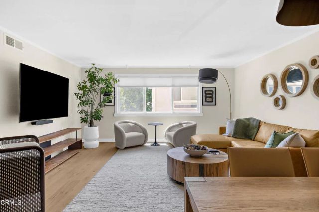 3762 Hughes Avenue 105, Los Angeles, CA 90034