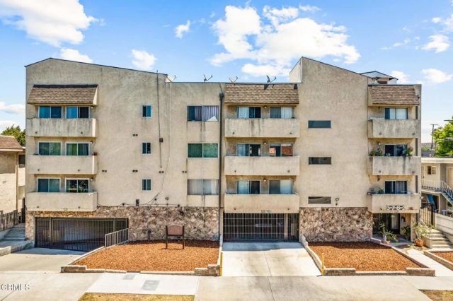 3762 Hughes Avenue 105, Los Angeles, CA 90034
