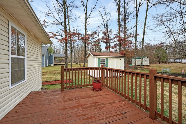 1017 Iroquois Ln, Crossville, TN 38572