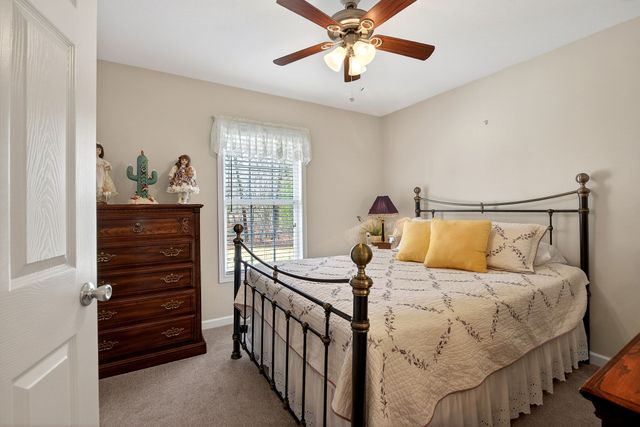 1017 Iroquois Ln, Crossville, TN 38572